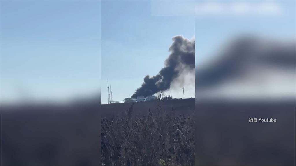 俄羅斯貝爾哥羅德一座油庫遭烏克蘭飛彈攻擊。圖／翻攝自YouTube