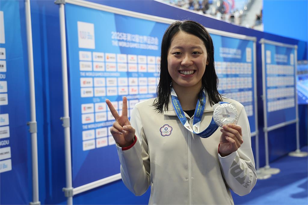  黃渼茜在女子雙蹼50公尺奪下銀牌。圖／中華奧會提供