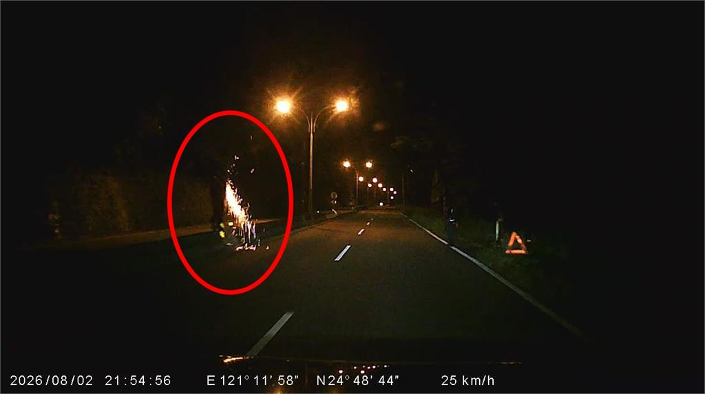 騎朋友重機超速被拍...憂被吊照和罰款 男竟持砂輪機「鋸測速桿」