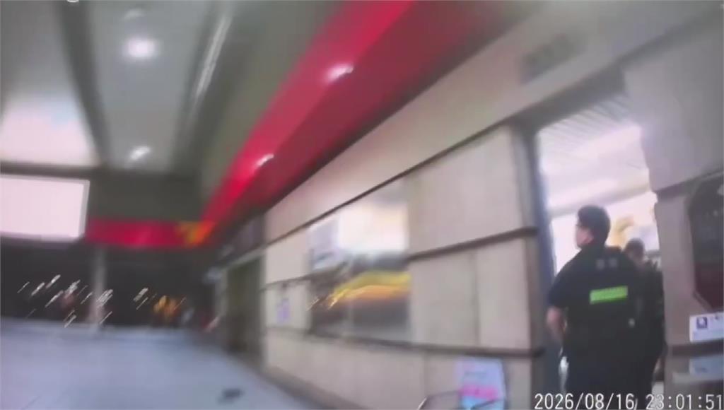 15歲少年搭北捷拿折疊刀把玩 乘客目擊嚇壞