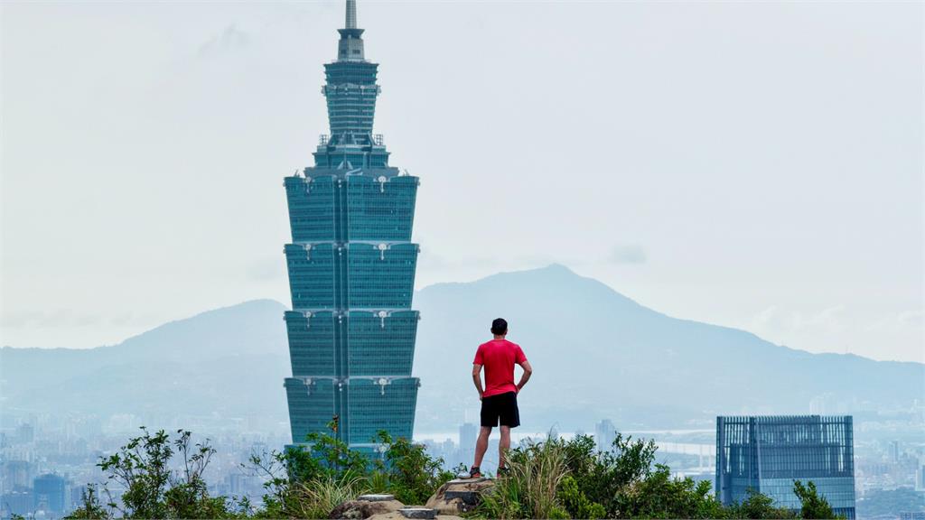 別跑錯地方！霍諾德徒手攀101 國父紀念館小編提醒：從這裡看不到