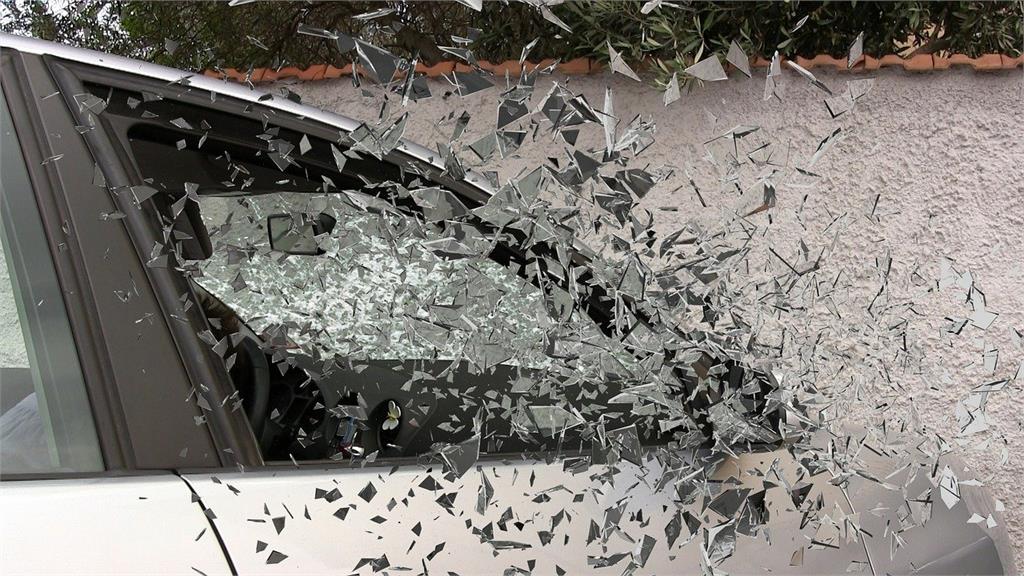 國道死亡追撞車禍釀2死。示意圖／翻攝自Pixabay