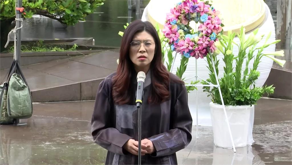 國民黨軍購額度分歧！鄭麗文228獻花未回應 綠營轟「別再歹戲拖棚」