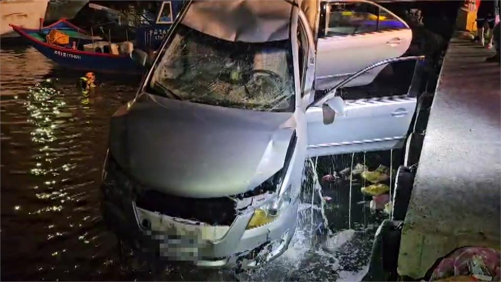 直擊！ 轎車衝入八斗子漁港男駕駛魂斷