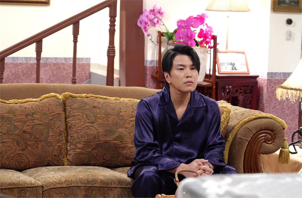 《寶島西米樂 守護》拘謹婿遇熱情丈人 蕭景鴻大腿變枕頭