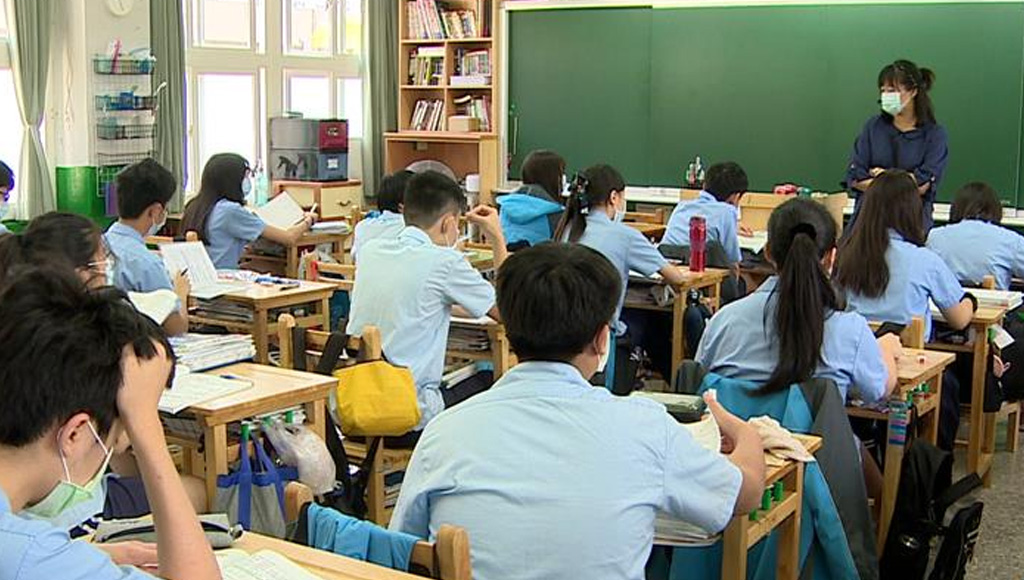 台北市中小學取消佩戴口罩，另外開放家長可入校。示意圖／台視新聞（資料畫面）