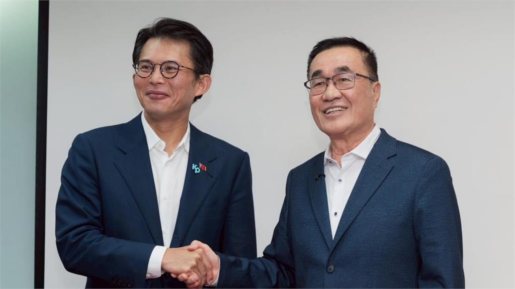 新北藍白合李四川民調勝出　黃國昌曝新莊競總下一步