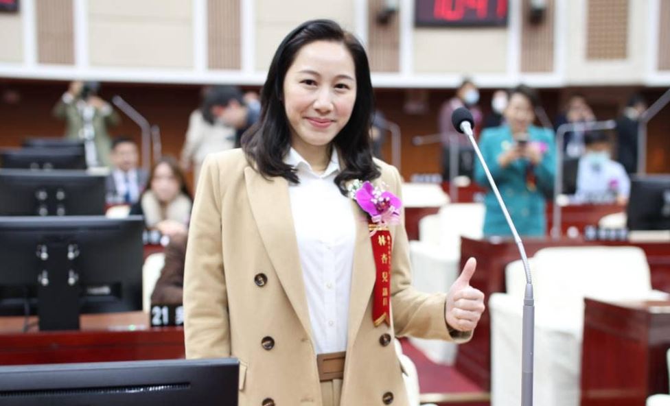 林杏兒為「阿嬤事件」致歉 反向沈伯洋提出社子島開發三問