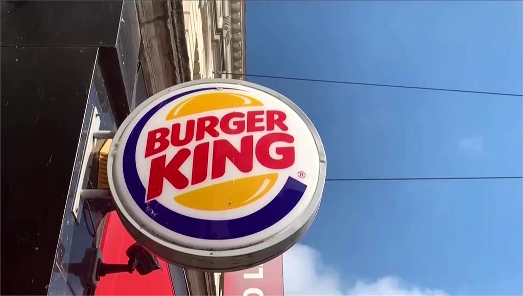 美國有消費者把知名速食業者告上法院，原因是漢堡廣告看起來比實際商品大。圖／路透社