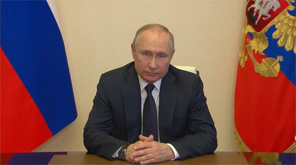 針對各國制裁，俄國總統普亭（Vladimir Putin）提出反制，擬定一份「不友善國家」名單。圖／翻攝自AP Direct（資料照）