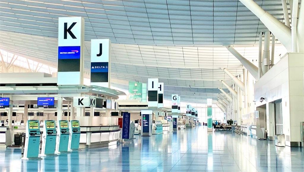 日本宣布，12月30日將對自中國入境的旅客進行入境篩檢。圖／翻攝自Facebook@羽田機場