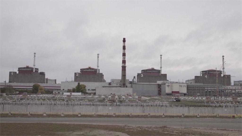 澤倫斯基警告，俄羅斯已撤離札波羅熱核電廠相關人員，可能計劃炸毀核電廠。圖／美聯社、路透社