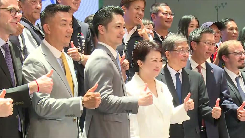 中捷藍線機電工程簽約 蔣萬安到場見證：台北台中就是家人