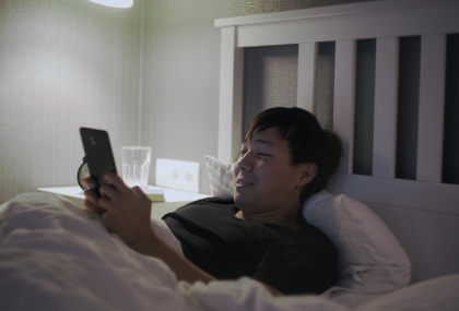 熬夜不是睡回來就好！醫示警：大腦已在發炎 「4招自救」恢復更快