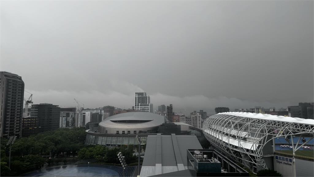 今受鋒面及華南雲雨區影響，各地降雨機率增。圖／台視新聞