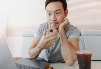 早餐吃很飽卻馬上嘴饞？ 營養師揪「1關鍵」：血糖已經出問題