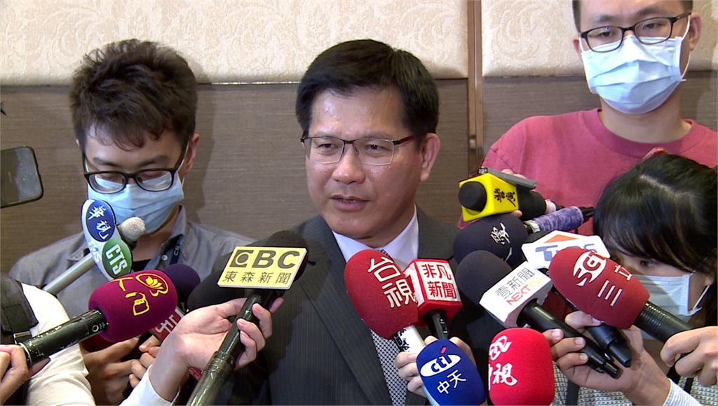 林佳龍表示，若國內疫情控制好，研擬端午節前解除雙鐵戴口罩規定。圖：台視新聞