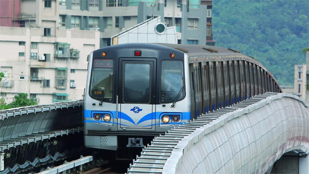 北捷板南線府中站上班尖峰「車門故障」　班距持續調整中