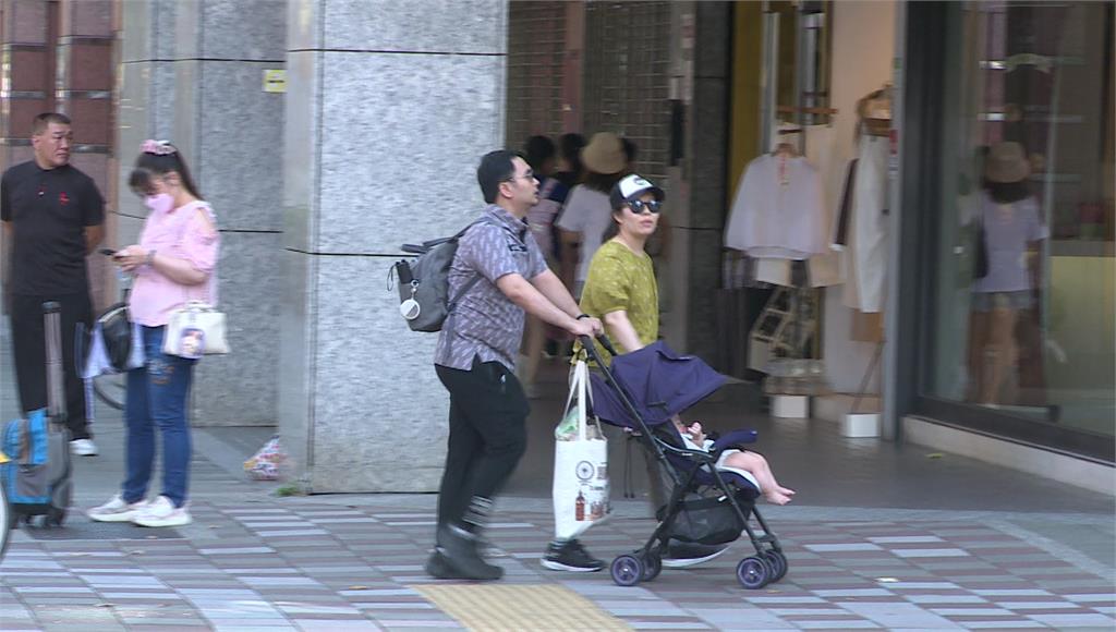 10月放三週連假竟與11月無連假「工作天數一樣多」。圖／台視新聞