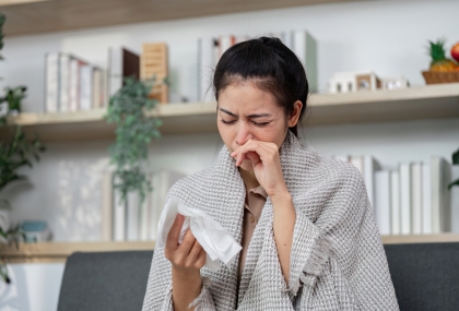 一到換季就狂打噴嚏？醫揭「4食物」別再吃  真的會害過敏加重