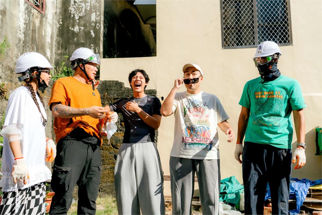 《嗨！營業中》出動挖土機「整棟拆掉重來」 鬼鬼、莎莎現場看傻眼