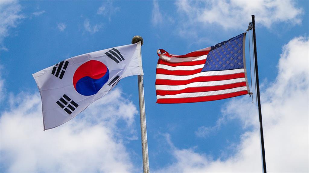 美韓聯合軍演之際，俄國軍機飛入南韓國防空識別區。合成圖／翻攝自Pixabay
