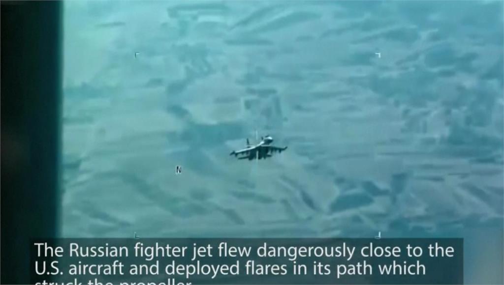 美軍指控，俄羅斯戰鬥機危險逼近美軍無人機，還對無人機發射照明彈。圖／美聯社
