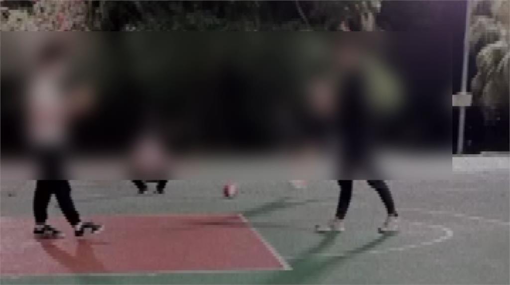 三峽一名確診者違規外出打球，他的染疫女友自爆自己外出倒垃圾。圖／翻攝自Instagram