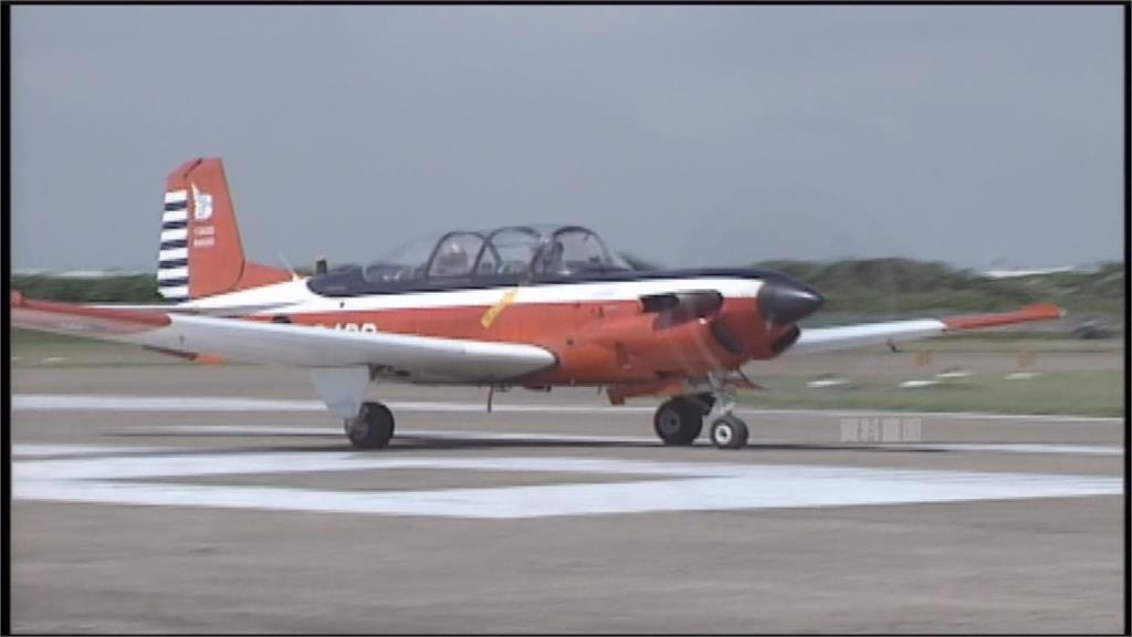 空軍T-34型教練機模擬訓練墜機！2中校殉職 飛行時數皆超過2千小時