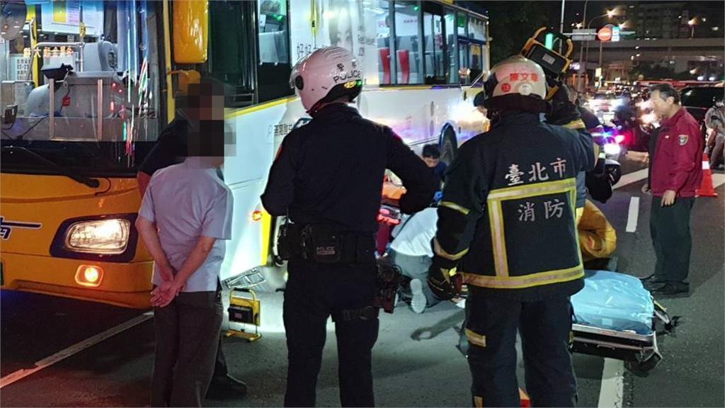 北市公車擦撞單車！ 七旬女騎士捲車底送醫不治