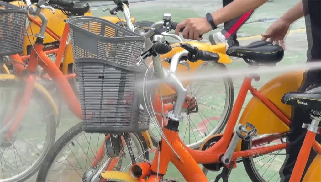 新北交通局捐贈45台YouBike給光復商工及國中。圖／台視新聞