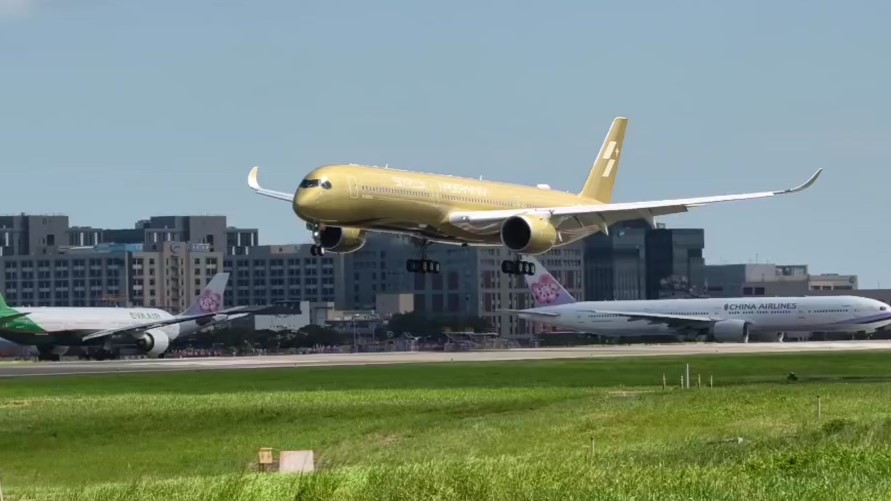 星宇「空山金」降落桃機擠爆搶拍人潮 8/20首航東京成田