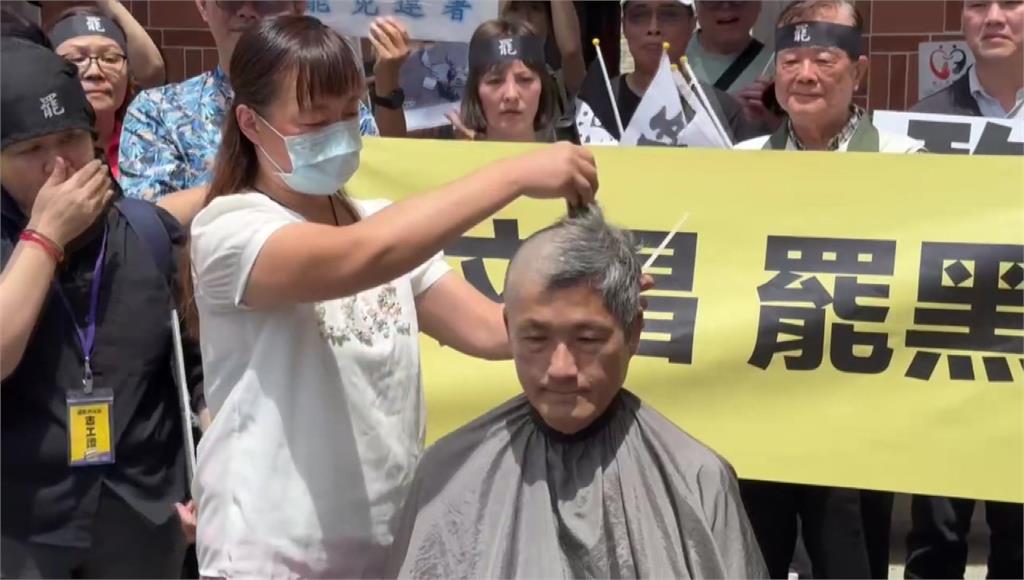 苗栗罷團衝刺連署　前客委會主委理光頭展決心