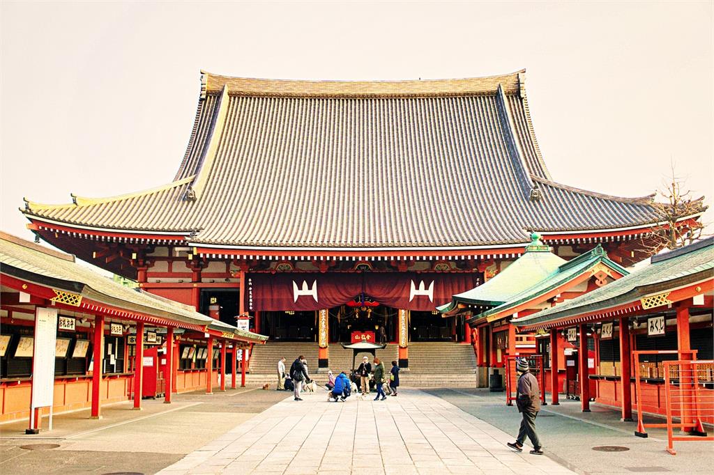 東京淺草寺天花板壁畫「龍之圖」發生大面積剝落。圖／翻攝自pixabay