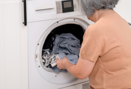 羽絨外套一洗就塌？專家曝很多人「第一步就錯」  1動作會害保暖歸零