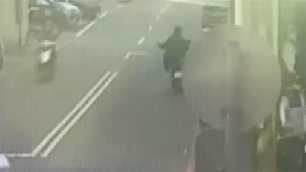 抓到了！桃園新屋銀樓搶案 2匪奪價值42萬金飾後落網