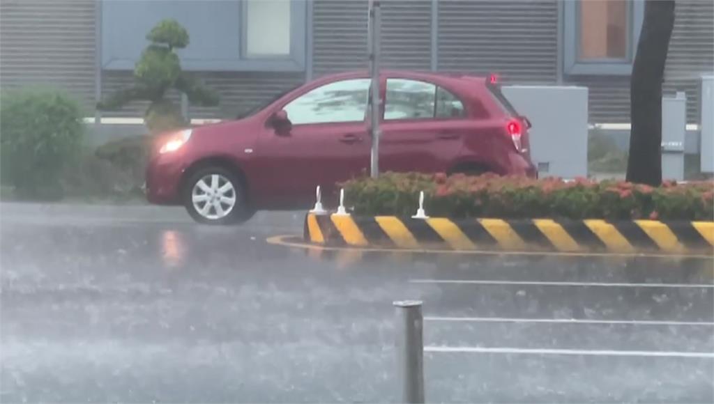 國家警報響！大雷雨襲台南　6縣市豪、大雨特報　
