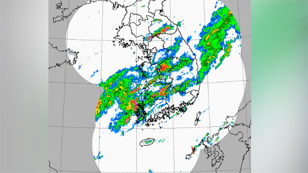 低氣壓籠罩，南韓降下暴雨。圖／翻攝自Korea Meteorological Administration