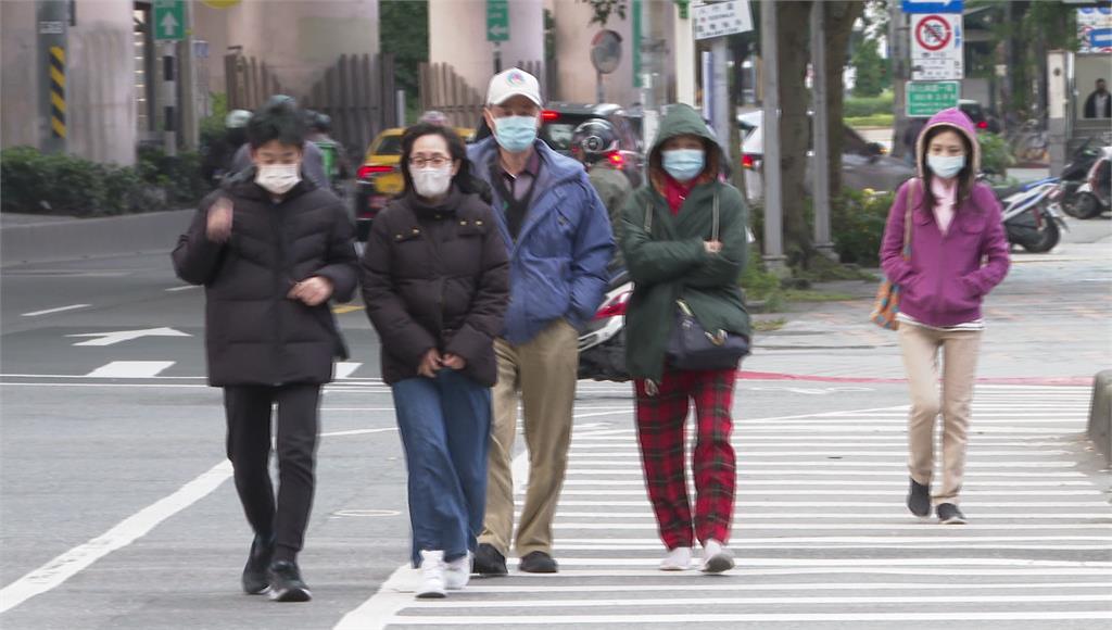 受東北季風影響，今天西半部及宜蘭地區低溫僅15、16度。圖／台視新聞