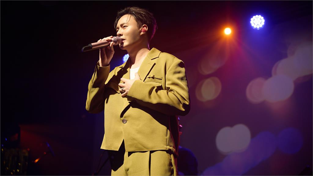許富凱開唱。圖／何樂音樂X寬宏藝術