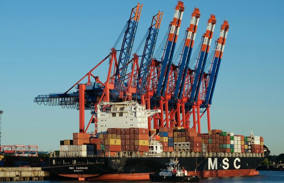MSC擠下丹麥航運巨頭「馬士基」，登全球貨櫃航運新霸主。圖／翻攝自Pixabay