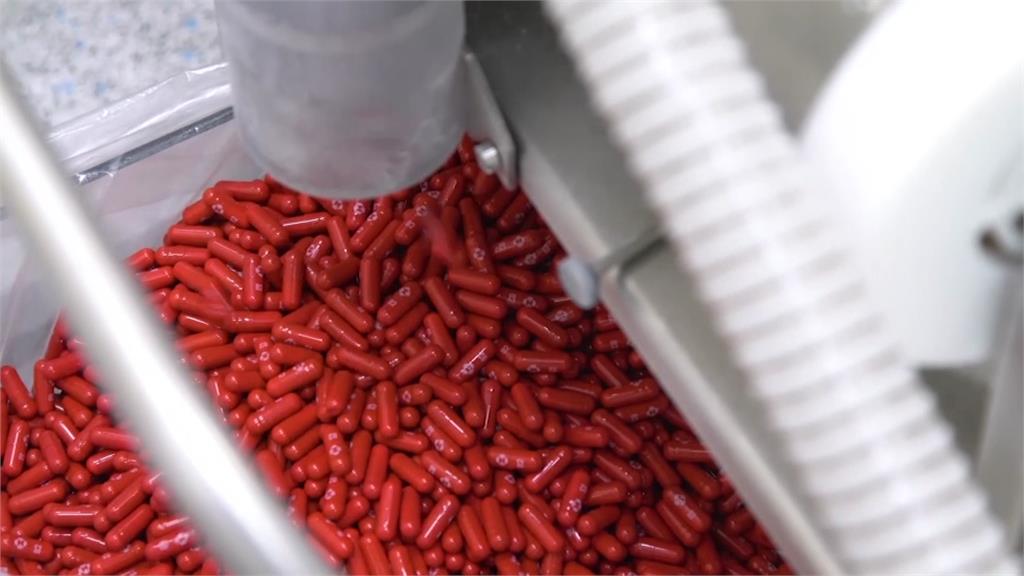 默沙東藥廠出產的新冠口服藥「莫納皮拉韋」通過我國EUA。資料照／翻攝自AP Direct