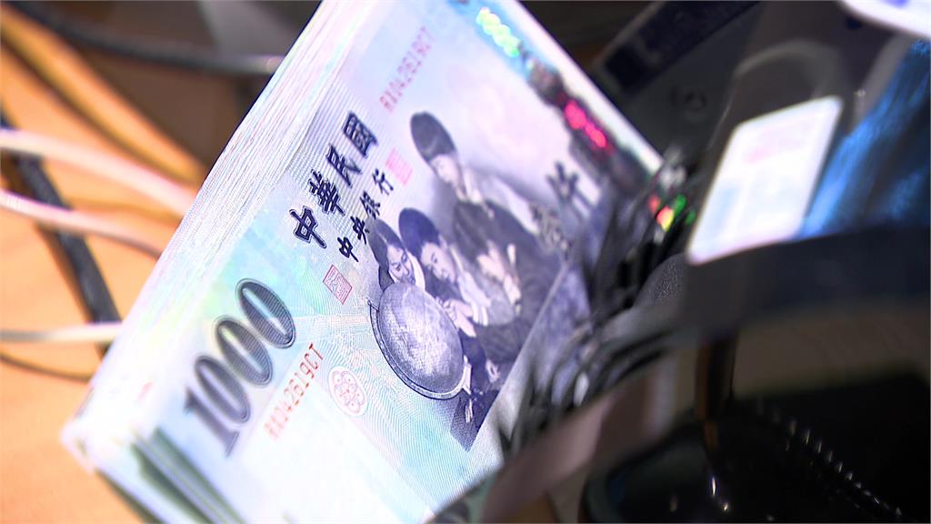 年增近6成！ 12家金控前8月共獲利近4600億