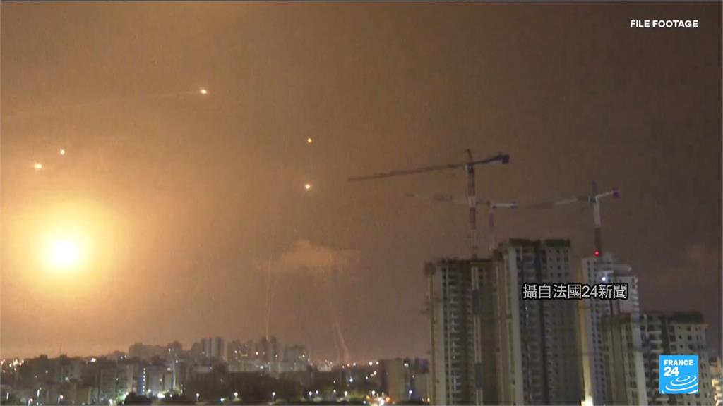 伊朗在台灣時間14日對以色列發動大規模空襲，使中東情勢急速升溫。圖／非凡新聞