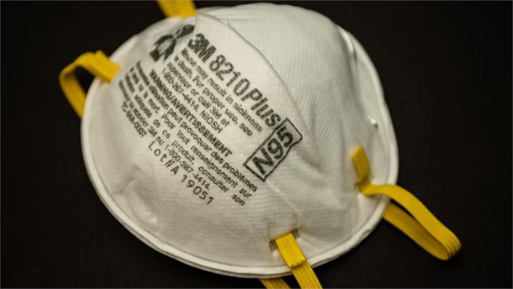 美國CDC建議民眾配戴防護力最高的口罩。圖／翻攝自unsplash