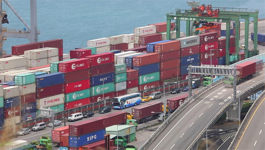 AI帶動出口爆發！CRIF估全年上看8606億美元 學者示警背後風險