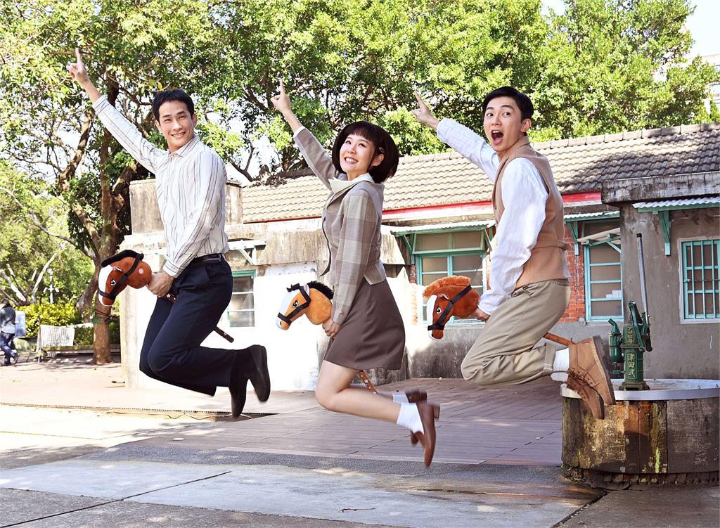 《寶島西米樂 守護》何宜珊釜山過生日 陳玹宇感動收紅包