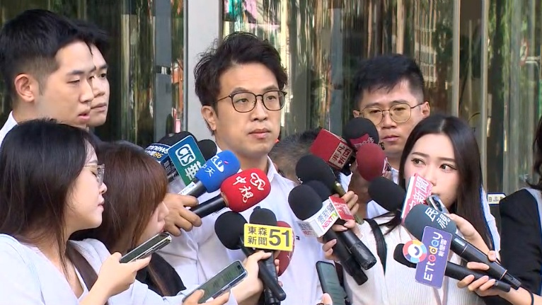 趙少康二度邀沈專訪被批「背骨」 沈伯洋：他盡責、批評有失公允