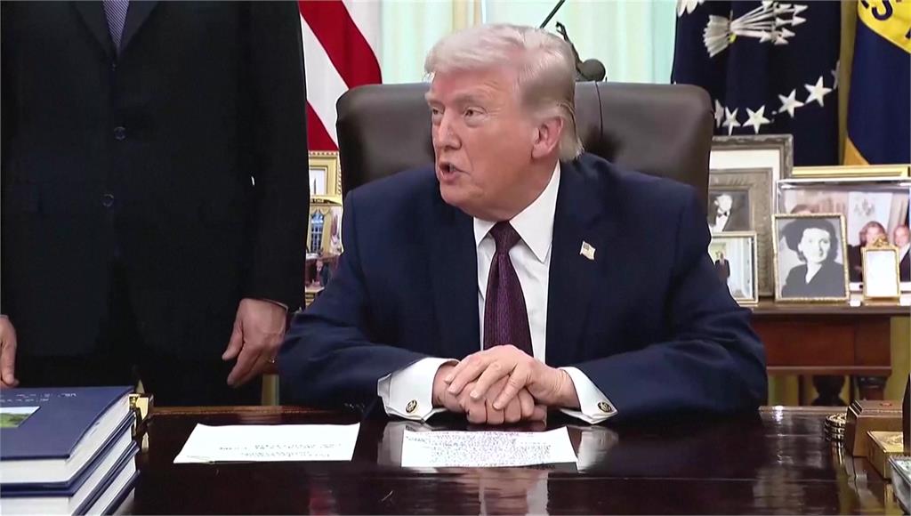 川普再稱「新政權總統」提出停火 伊朗打臉：全面掌控荷姆茲海峽