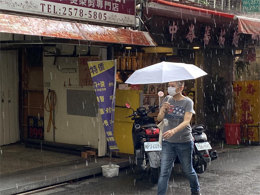 午後雷陣雨炸到週二 東南部留意大雨突襲